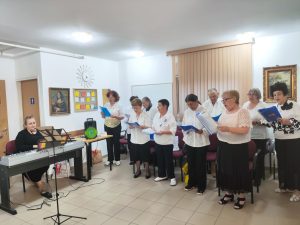 צילום של טיפול במוזיקה לניצולי שואה